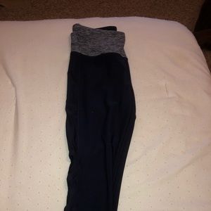 Navy Cropped Leggings